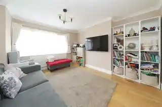 125 Adelphi Crescent, photo 2