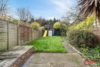 125 Rathcoole Gardens, photo 4