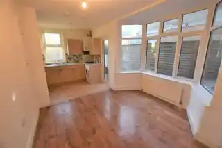 125 Winchester Road, photo 3