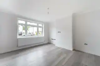 126 Eton Avenue, photo 3