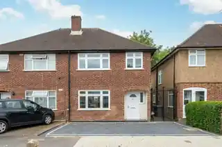 126 Eton Avenue, photo 4