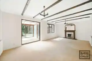 126 Lavender Hill, photo 2