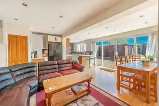 126 Turner Road, photo 3