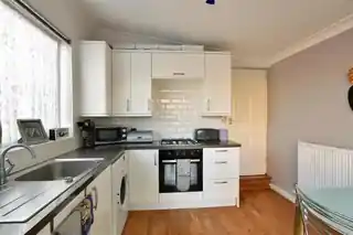 127 Chase Cross Road, photo 4