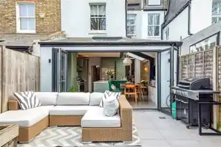 127 Hydethorpe Road, photo 3