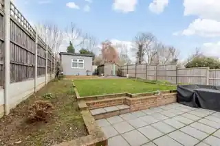 127 Longmead Drive, photo 4