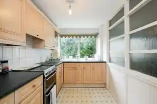 127 Queenswood Gardens, photo 3