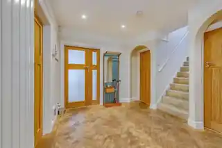 128 Bramley Road, photo 4
