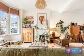 128 Haselbury Road, photo 2