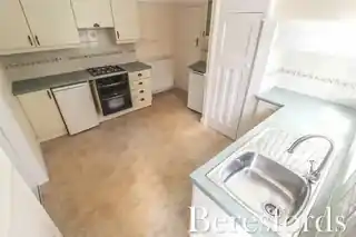 128 Howard Road, photo 3