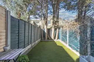 128 Richmond Road, photo 3