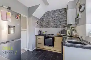 129 Blackborne Road, photo 3