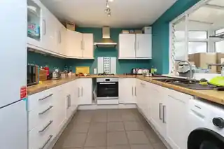 129 Brixham Crescent, photo 2