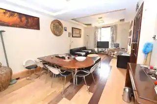129 Caistor Park Road, photo 2