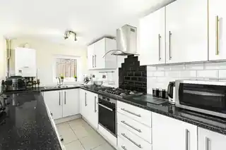12A Alfred Road, photo 3