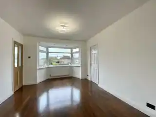 12A Avon Close, photo 2