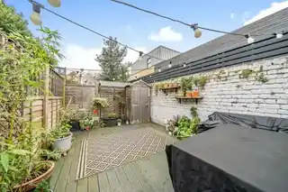 12A Inglemere Road, photo 3
