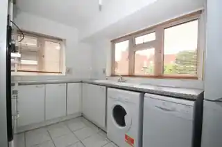12A Woodstock Road, photo 4
