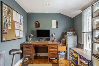 12B Carholme Road, photo 3