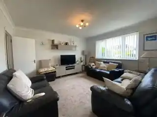 13 Almond Close, photo 2
