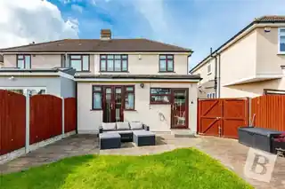 13 Ambleside Avenue, photo 4