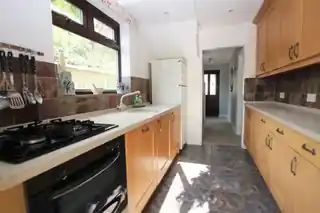 13 Bankside Close, photo 3
