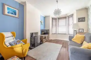 13 Bellclose Road, photo 2