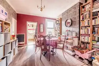 13 Bellclose Road, photo 3