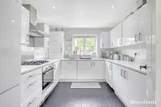 13 Bernwelle Avenue, photo 2