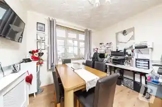 13 Cartwright Road, photo 3