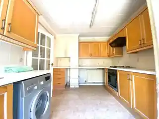13 Castlewood Road, photo 2