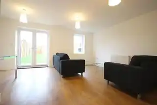 13 Chancellor Way, photo 2