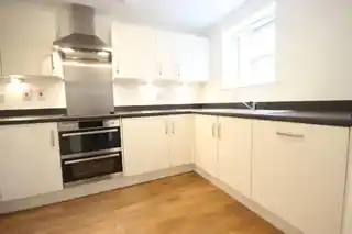 13 Chancellor Way, photo 4