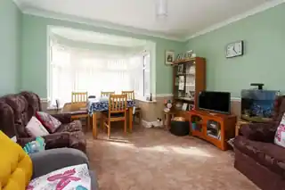 13 Churchill Close, photo 2