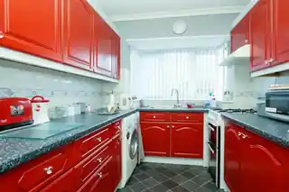 13 Churchill Close, photo 4