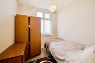 13 Clare Gardens, photo 4