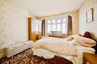 13 Clare Gardens, photo 3
