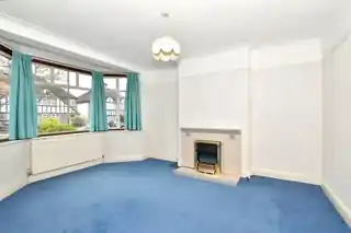 13 Derek Avenue, photo 2