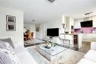 13 Fisher Close, photo 2