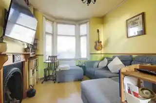 13 Forest Road, photo 2