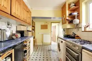 13 Forest Road, photo 3