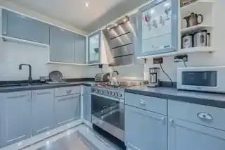 13 Garendon Road, photo 3