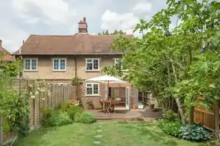 13 Gibbs Close, photo 2