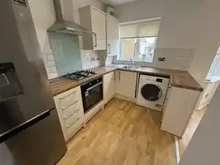 13 Girton Road, photo 3
