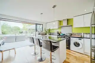 13 Glamis Crescent, photo 2