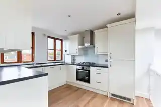 13 Graham Road, photo 3