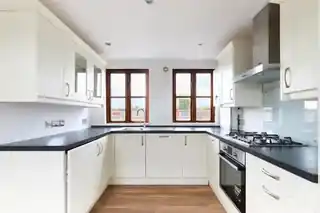 13 Graham Road, photo 2