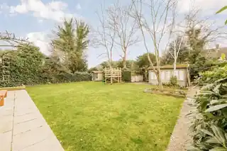 13 Gunnersbury Gardens, photo 3