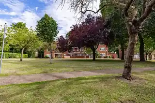 13, Higham Court, Higham Road, photo 4