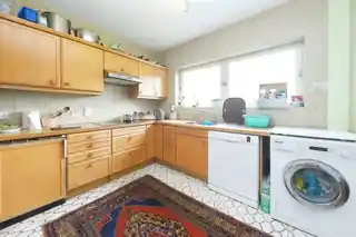 13 Highfield Drive, photo 3
